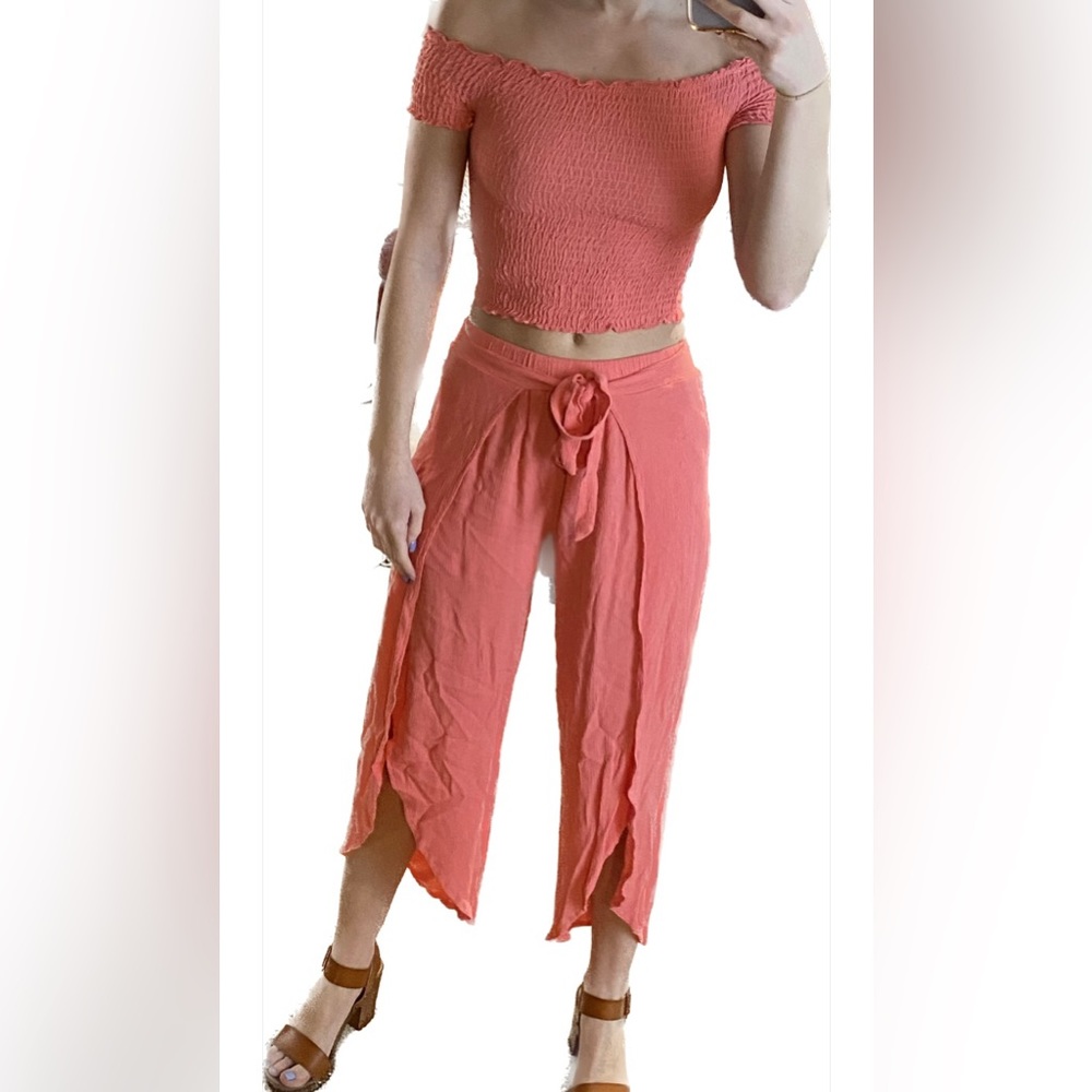 Two-piece top and pants set